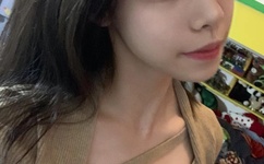 冰块一粒一粒往下边塞什么感觉